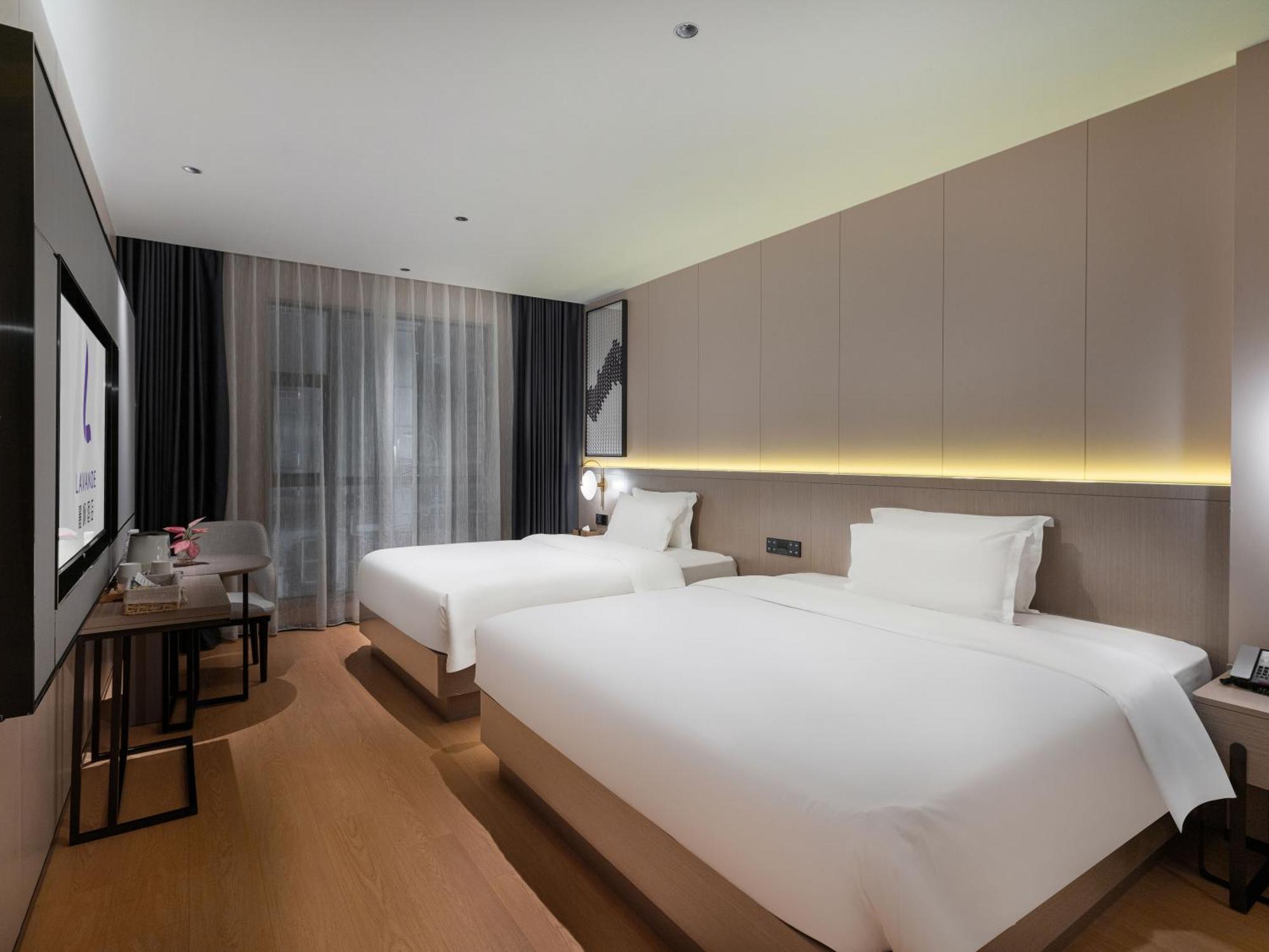 Lavande International Hotel Guangzhou Taikoo Hui Square Shipaiqiao Metro Station Branch - Free Shuttle Bus To Canton Fair Complex During Canton Fair Period & Free Vpn Internet Access Zewnętrze zdjęcie