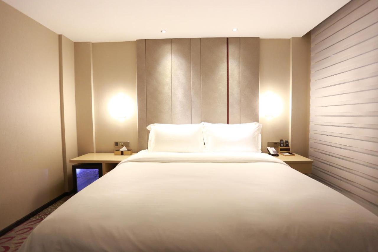 Lavande International Hotel Guangzhou Taikoo Hui Square Shipaiqiao Metro Station Branch - Free Shuttle Bus To Canton Fair Complex During Canton Fair Period & Free Vpn Internet Access Zewnętrze zdjęcie